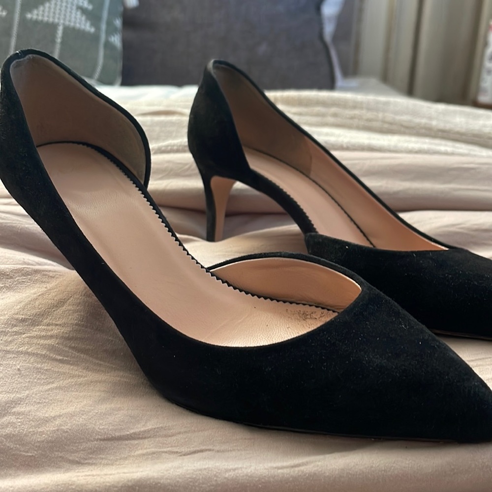 J.Crew 8.5 Heels. Velvet. Typical wear and Tear. Black.